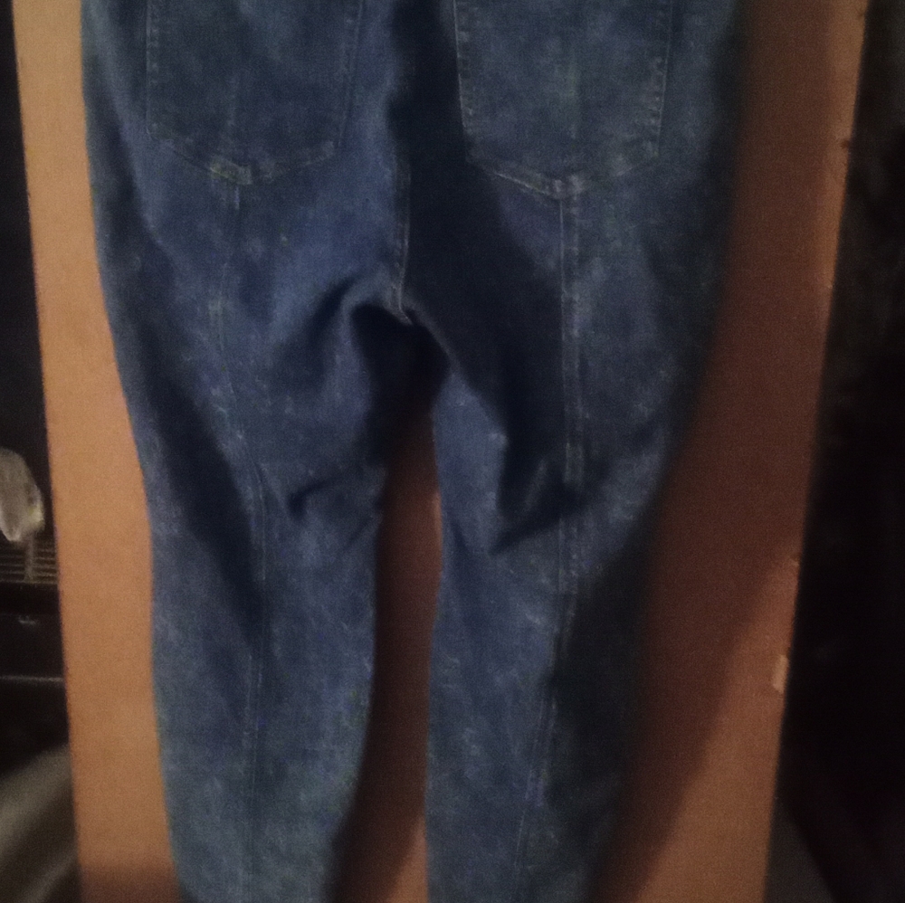Jeans - Picture 2 of 4